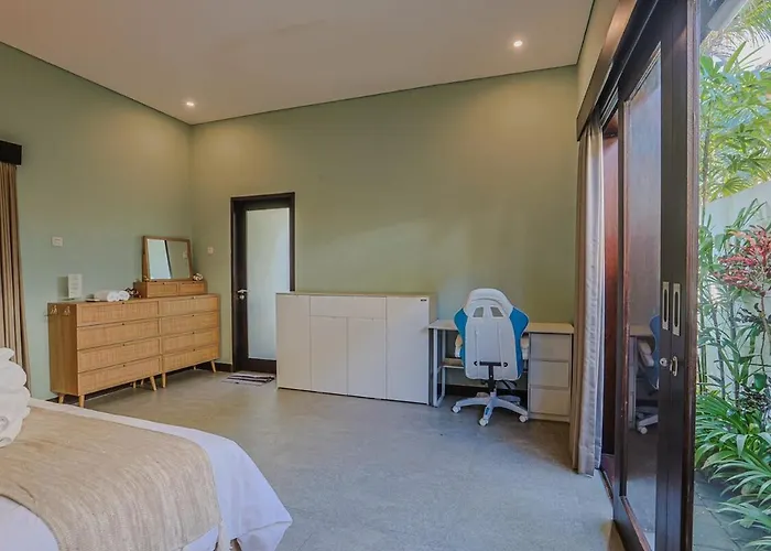 Spacious 3br Family With Pool-villa Makrando