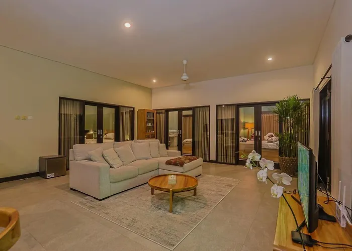 Spacious 3br Family With Pool-villa Makrando
