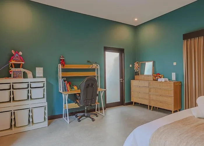 Spacious 3br Family With Pool-villa Makrando *