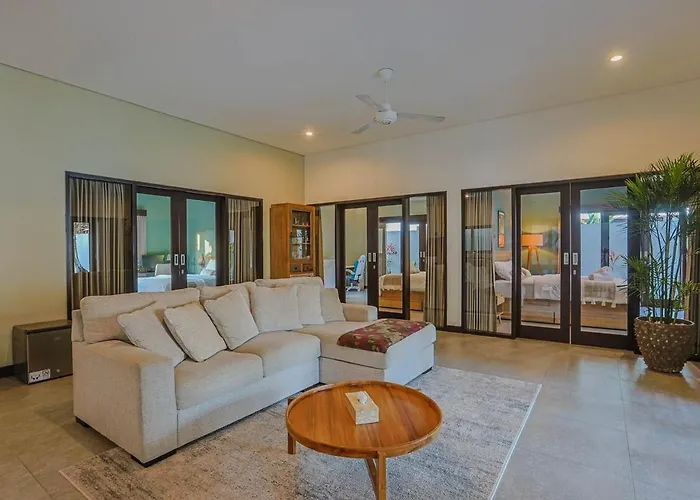 Spacious 3br Family With Pool-villa Makrando ウブド